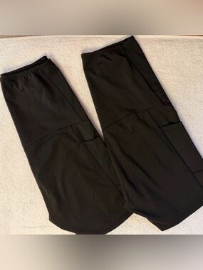 Enerful Maternity Athletic Side Pocket Bike Shorts Pregnancy Stretch Comfy Set